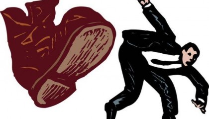 证监会:聚焦投资者深恶痛绝的问题,把“板子”打准打疼|快讯