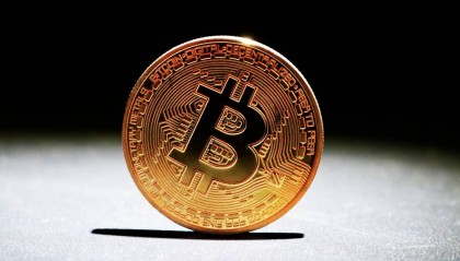 比特币以太坊闪崩：比特币一度失守50000美元/枚