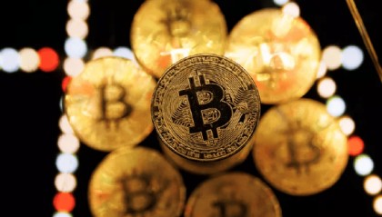 随着交易周接近尾声,比特币继续上行
