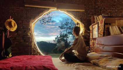 是个人选择还是另有隐情?35岁男子回乡“崖下洞居”惹争议!|封面深镜