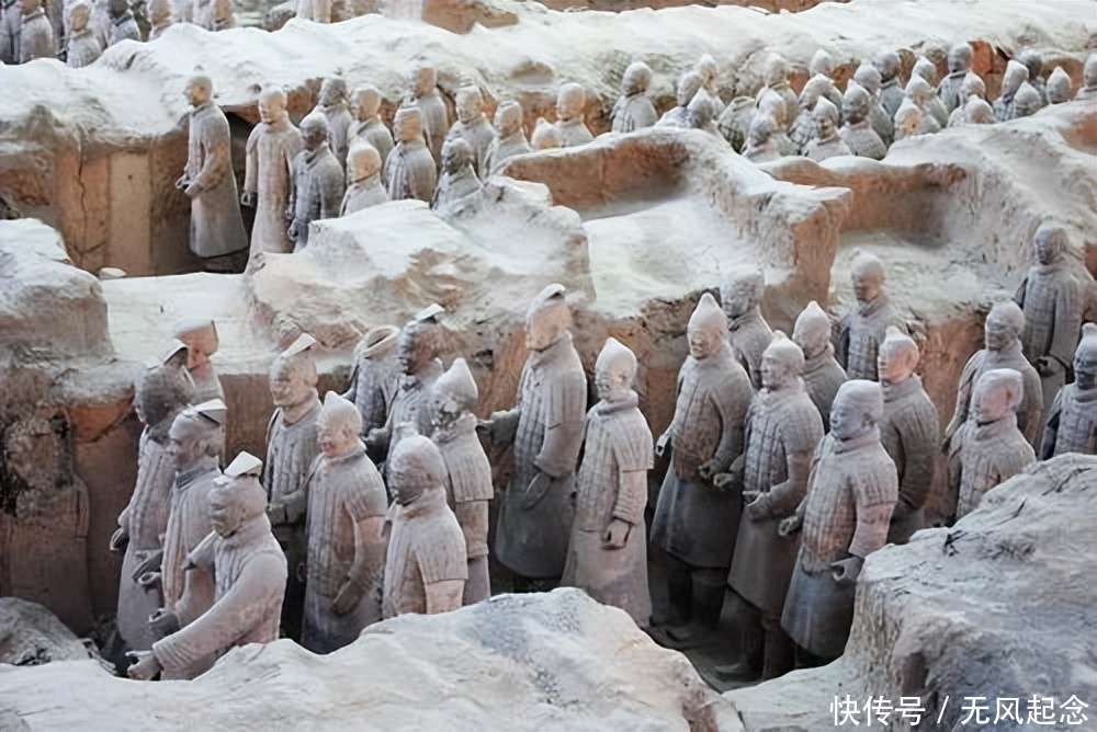项羽入侵咸阳后，曾派人盗挖秦始皇陵，结果如何？